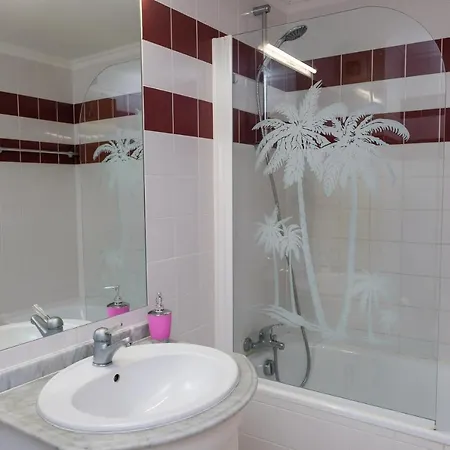 Summer In Paradise - Sea View And Pool In Appartamento *