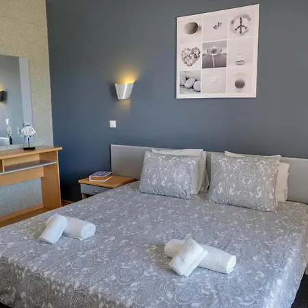 Summer In Paradise - Sea View And Pool In Apartamento *