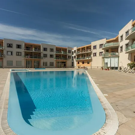 Summer In Paradise - Sea View And Pool In Lägenhet *