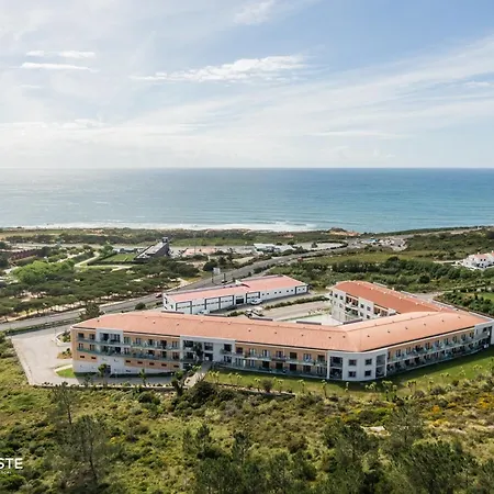 Summer In Paradise - Sea View And Pool In Apartment